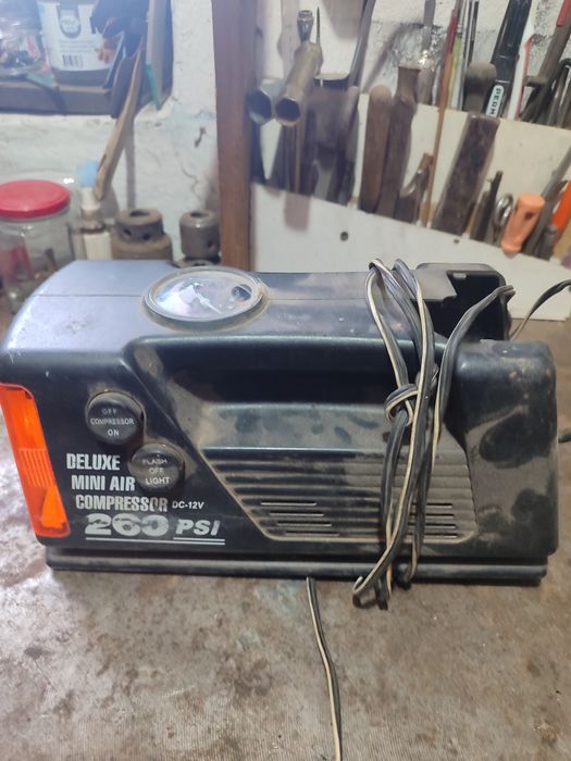 Компресор автомобільний