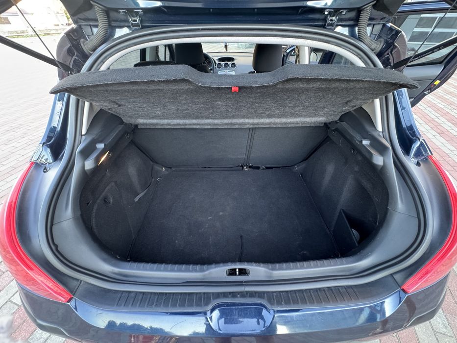Автомобиль Peugeot 308 автомат 2010 г.вып.