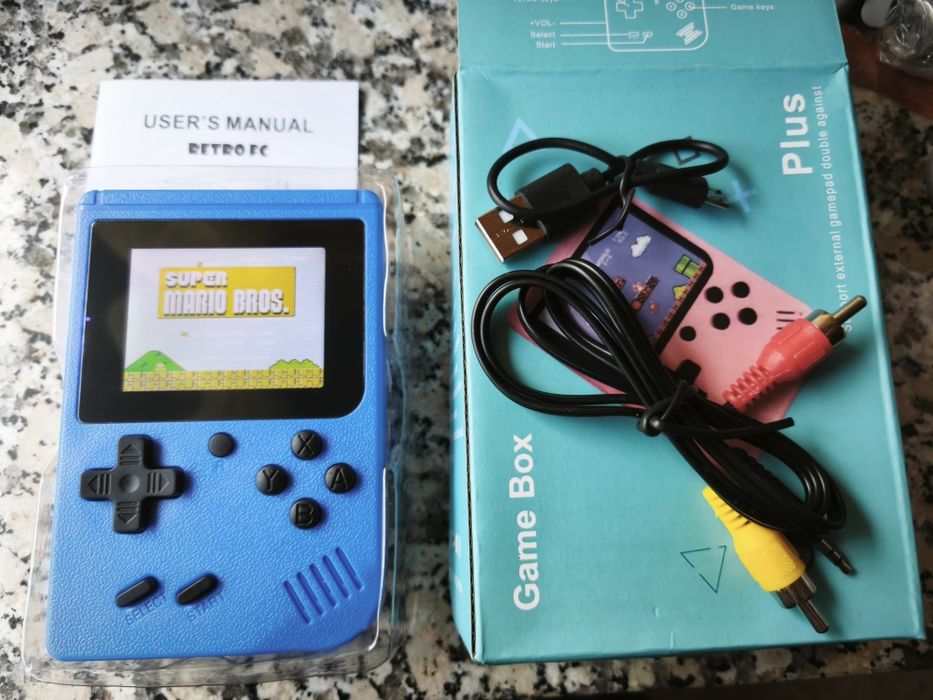 Consola portátil Famicom com 400 jogos