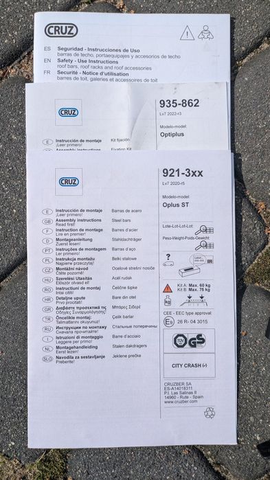 Bagażnik dachowy + 4x uchwyt rowerowy do Toyota Corolla
