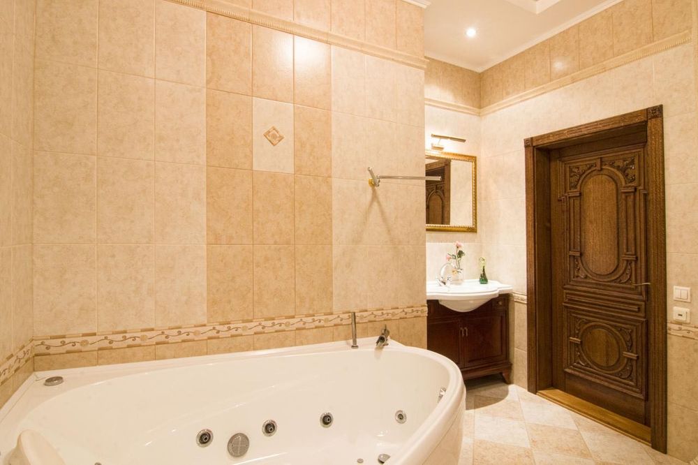 Продаж квартири 245 кв.м. з терасою! 2 поверх, ЖК Чайка, вул Лобановського 21