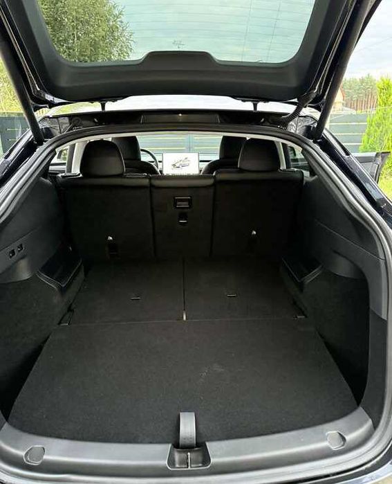 Tesla Model Y 2024 Long Range 82 kWh