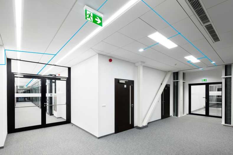 Pomiary natężenia oświetlenia ogólnego i na stanowiskach pracy