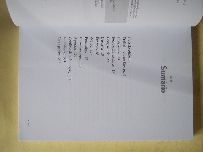 Vira a Página de Karim Khoury