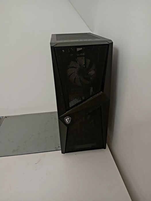 Obudowa MSI MAG FORGE 100R