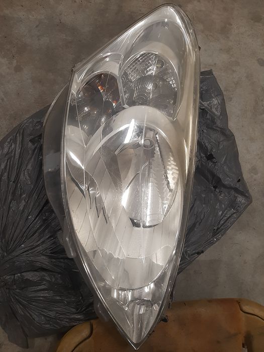 Lampy peugeot partner 2 b9 przod lampa przednie