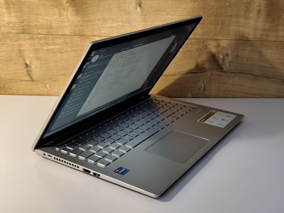 Відмінний ноутбук 2023 року ASUS 15.6"FHD ips/i5-1035G1/12 ОЗП/256 SSD