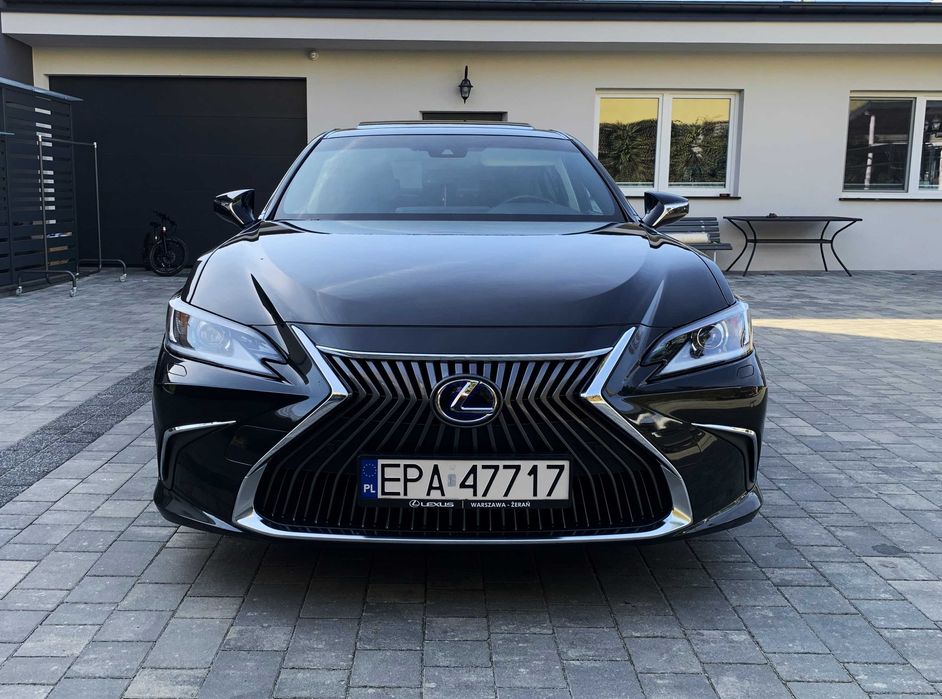 Zadbany LEXUS ES 300h