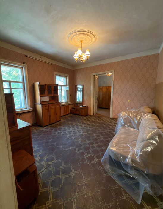 Продаж частини будинку з ділянкою в центрі Чернігова (вул. Київська)