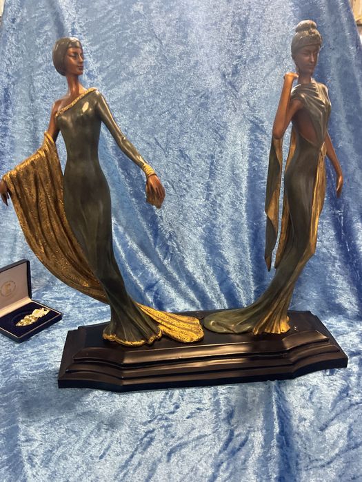 Escultura em bronze  37x39 cm   Anúncios abaixo