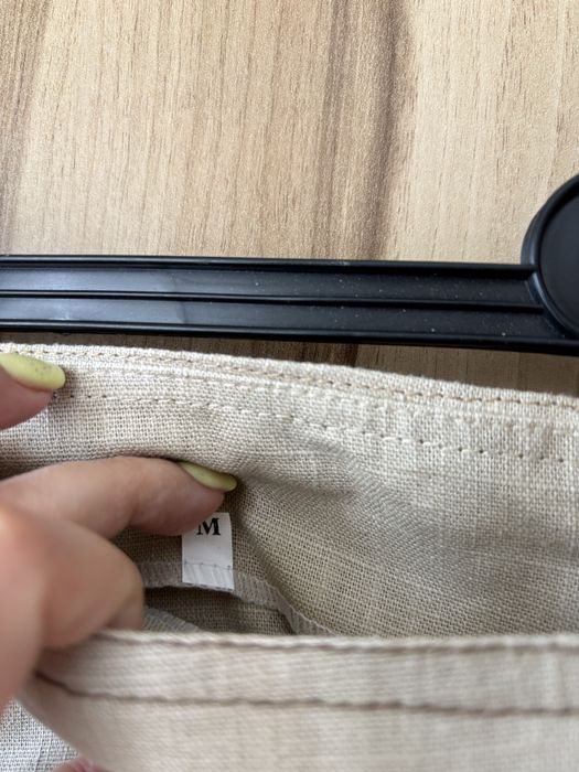 Нова лляна спілниця для дівчинки