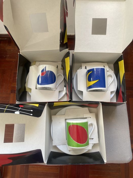 Conjunto chávenas e pires café coleção Miró