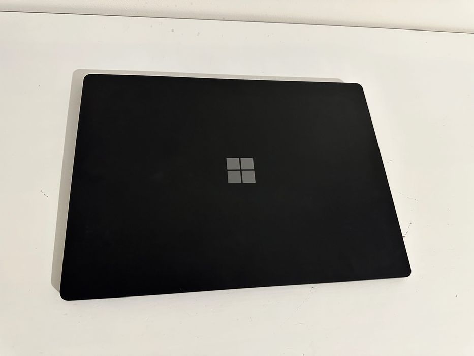 Microsoft Surface Laptop 5 15" | i7 | 32GB RAM | 1TB SSD |