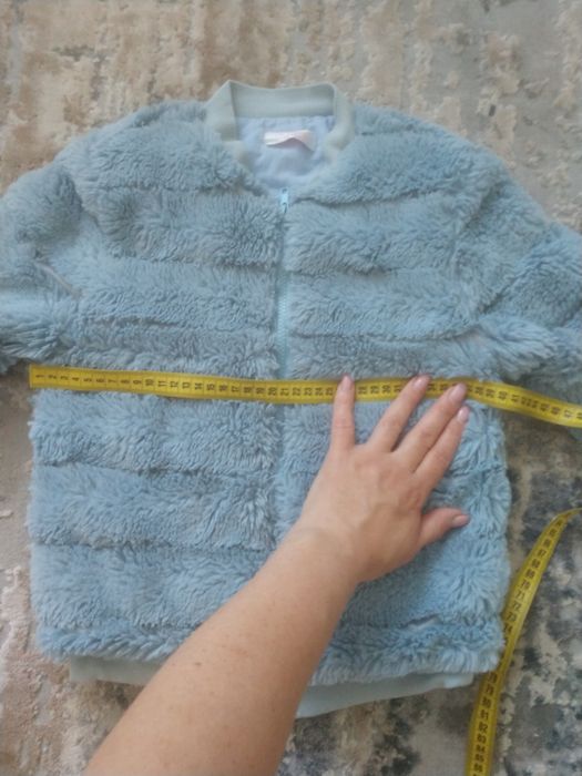 Продам гарну шубку Colabear