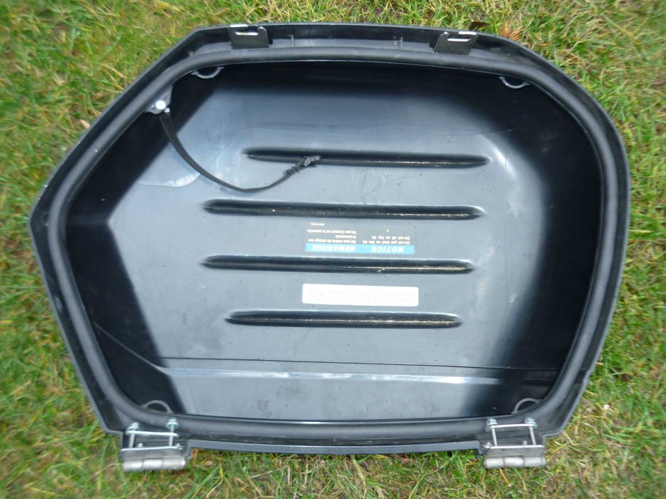 Pokrywy kufrów bocznych Kawasaki GTR 1000.