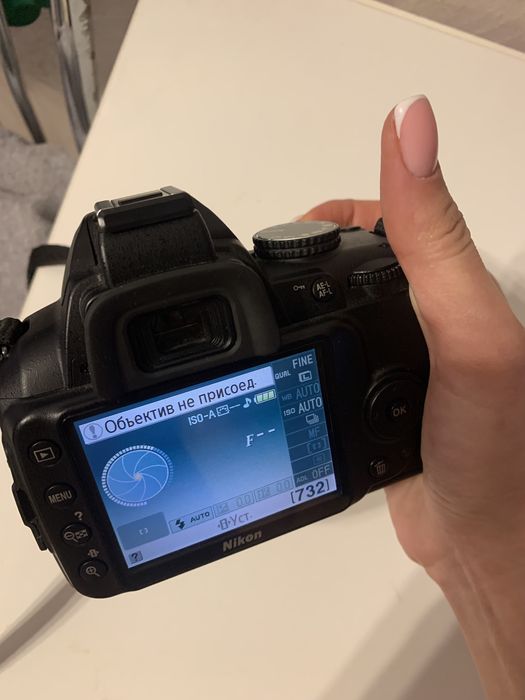 Зеркалка Nikon D3000 + обьектив 18-55 kit + сумка с флешкой