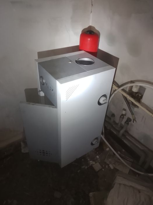 Продам газовую колонку Маяк АОГВ -10Кс