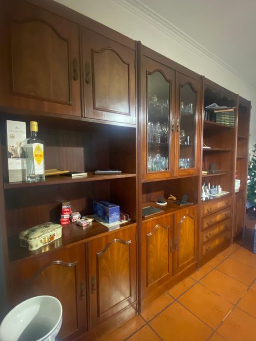 Armario sala em castanho