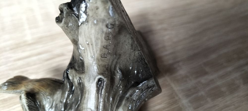 Figurka rzeźba ptaszki na galezi F.A.R.O