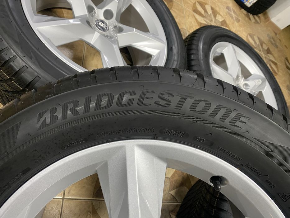 Диски R19 , 5/112 , ET28 , E-8.0J*19H2 , 4MO 601 025 F