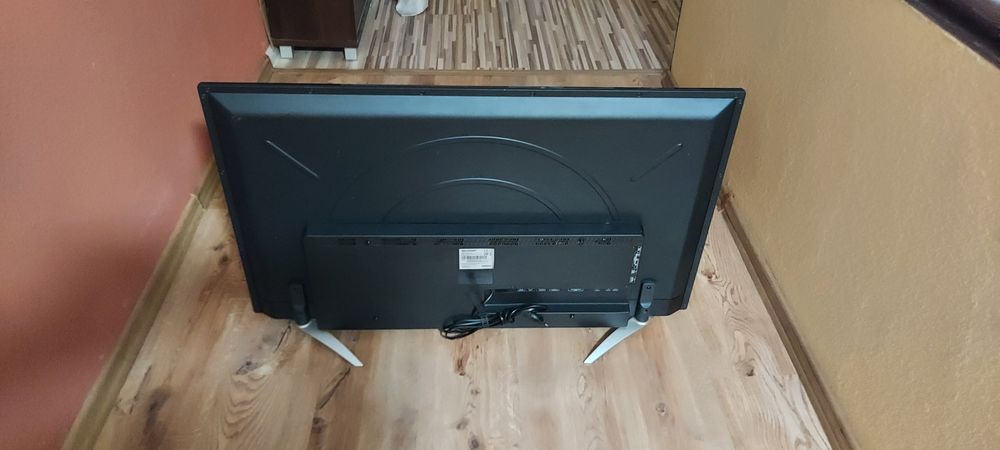 Telewizor firmy Sharp 40 cali