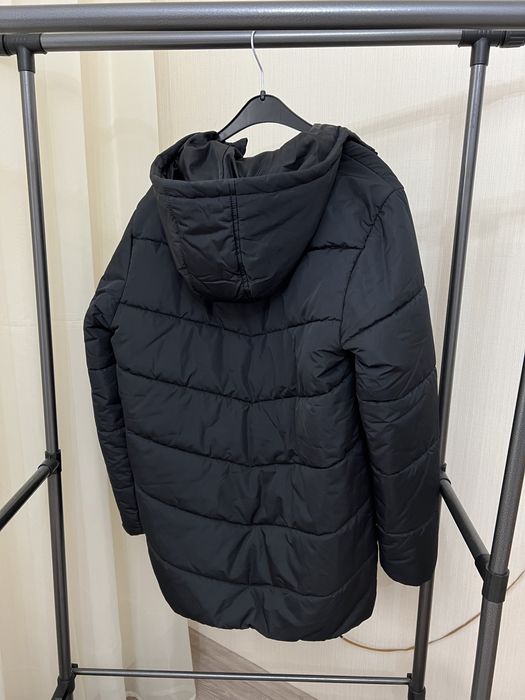 Продам жіночий пуховик Vans