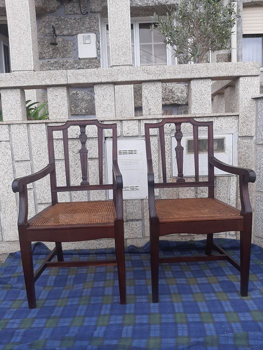 Lote De Antigas Cadeiras de  Madeira e  Palhinha