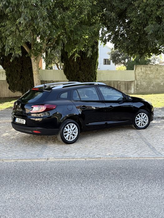 Renault Mégane 1.5 dCi Sport Tourer Auto – 110cv | Económica |