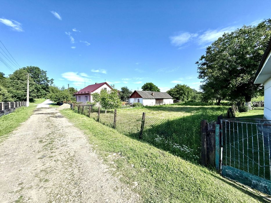 Продаж земельної ділянки в с. Семигинів з документами на житловий будинок