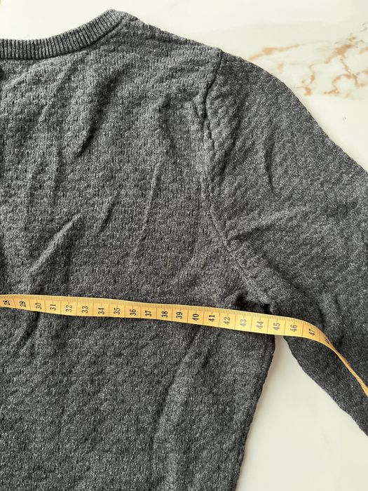 Szara bluzka z dlugim rekawem