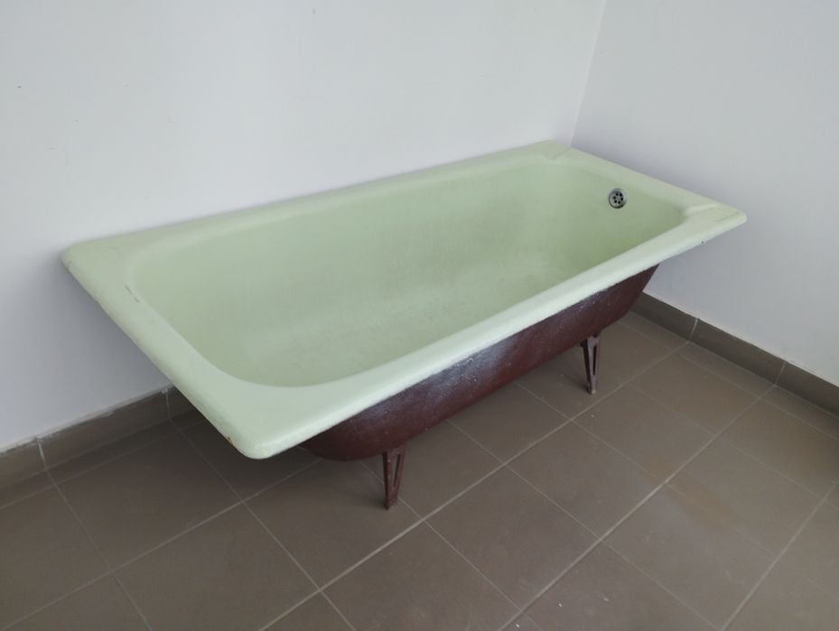 Ванна чавунна (колір світло салатовий)