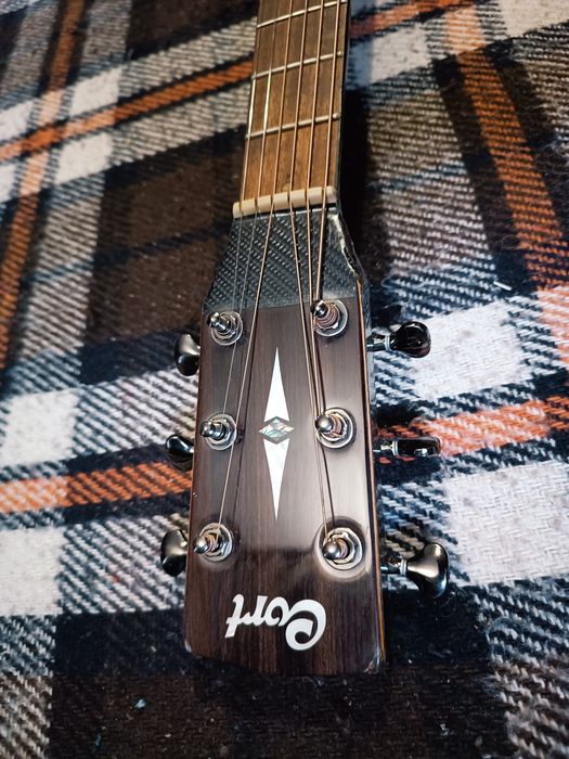 Gitara elektroakustyczna Cort MR600F NS