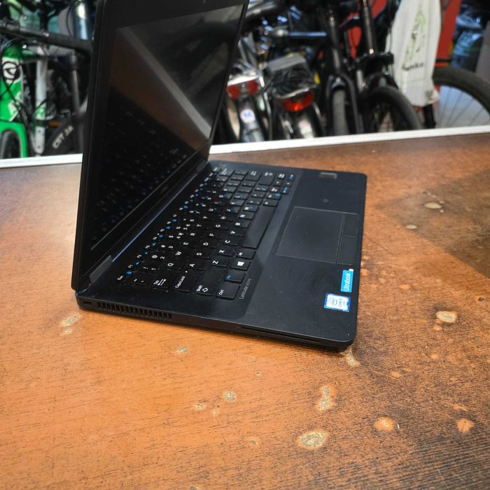 Laptop Dell E7270