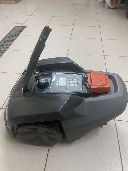Газонокосарка робот Husqvarna auto mower 105