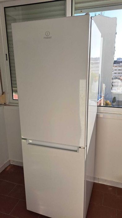 frigorifico Combinado Indezit