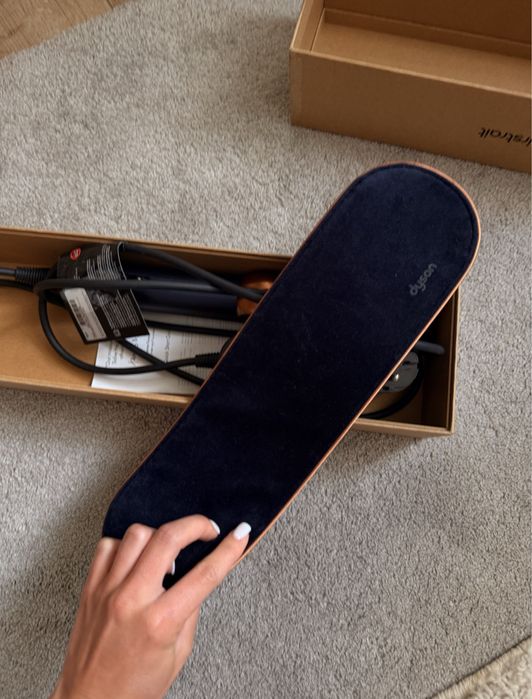 Dyson ayrstrait HT01