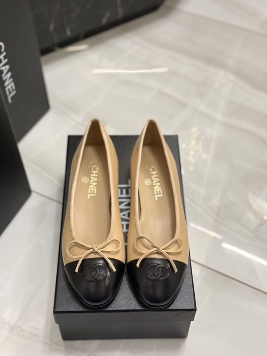 Baleriny Chanel beige leather