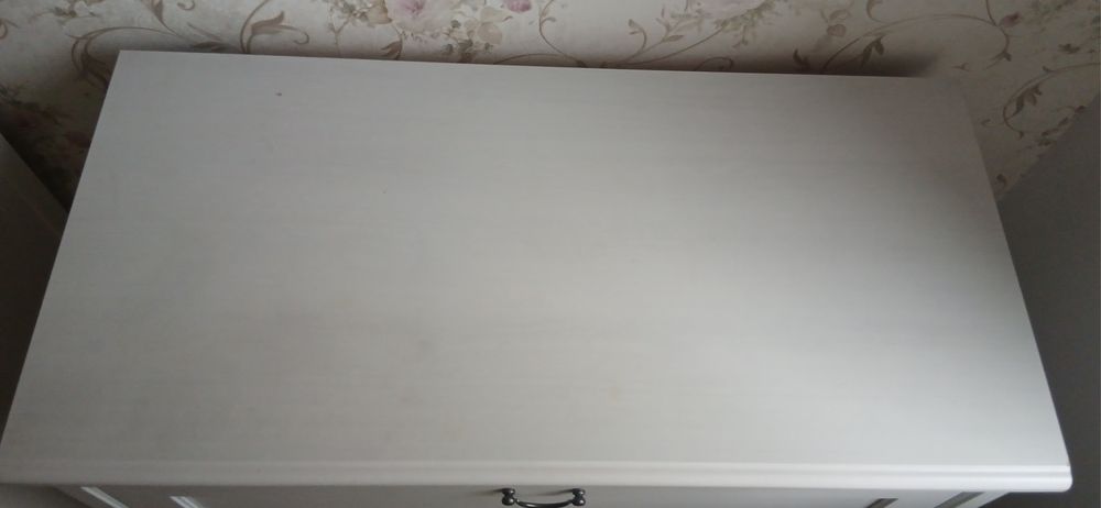 Biała komoda IKEA vintage