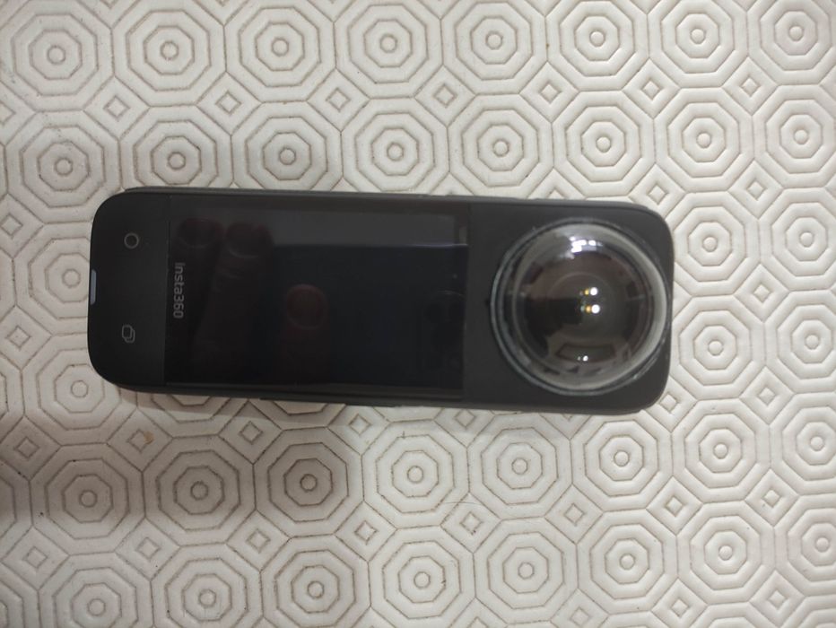 Insta 360 x4 ( câmera de acção 360 )