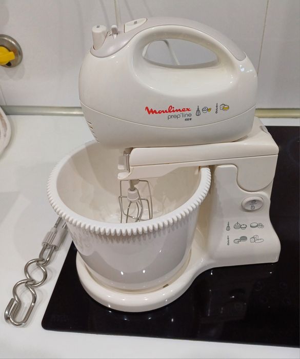 Batedeira com Taça MOULINEX (450 W - Taça 2.5 L)