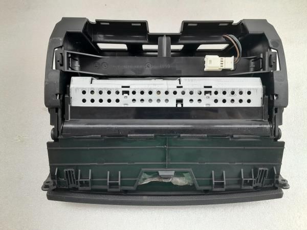 Display / ecrã de informações MERCEDES-BENZ Classe C (W204)