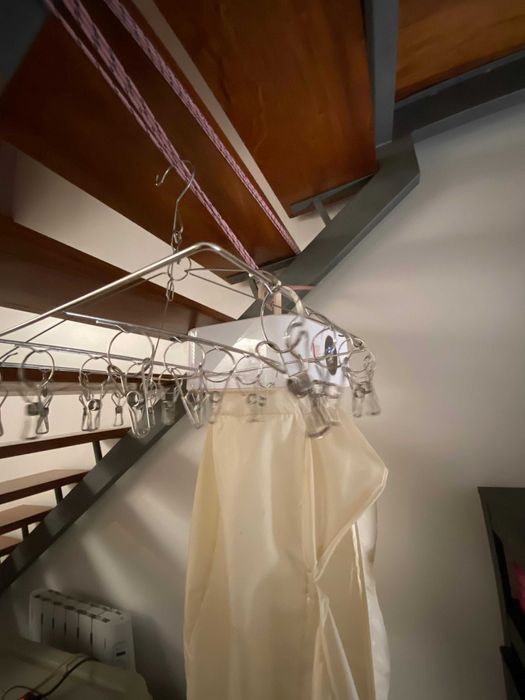 Secador de Roupa Dobrável com Tomada + Percha Extra