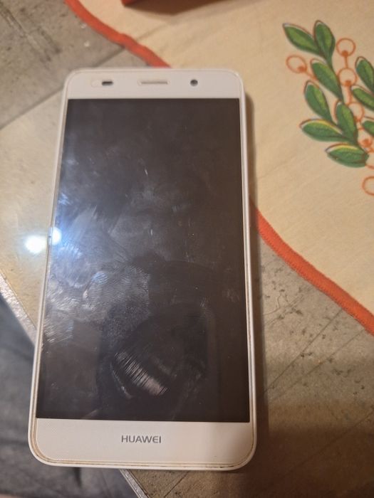 Telefon huawei y 6