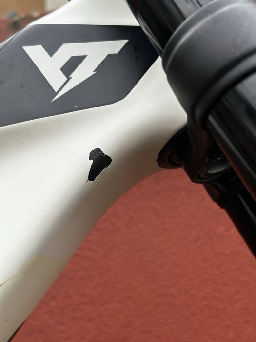 YT Tues CF1 2019r. Carbon.