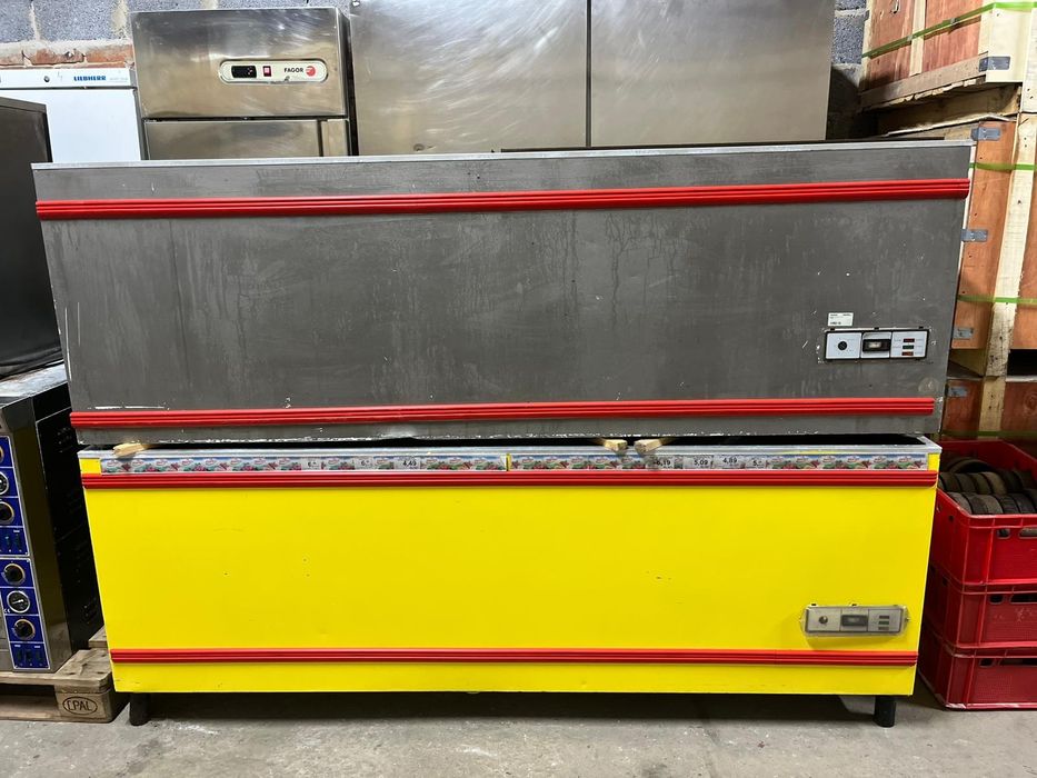 Skrzynia zamykana na zborze karpia ryby niesprawna zamrażarka duża