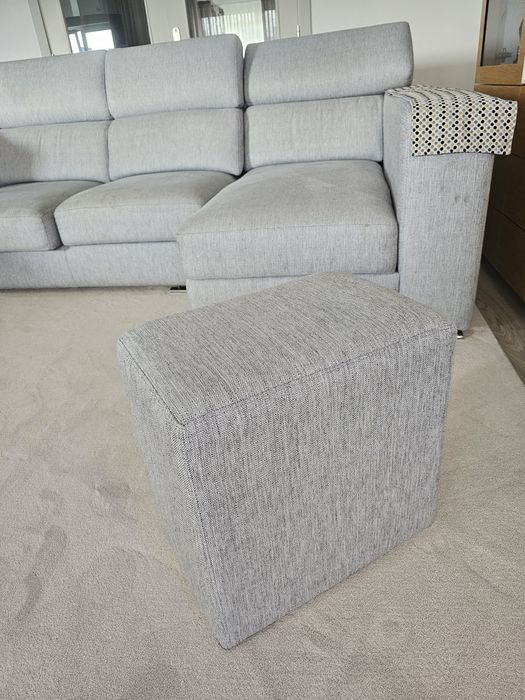 Sofá chaise longue cinzento modular | Assentos extensíveis + 2 bancos