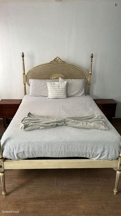 Quarto - localizado em Arroios Lisbon