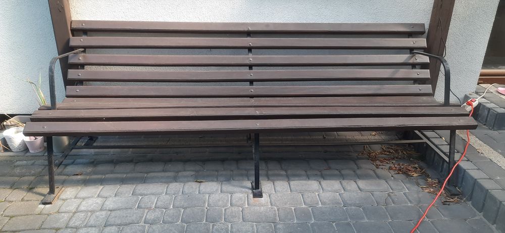 Ławka ogrodowa solidna