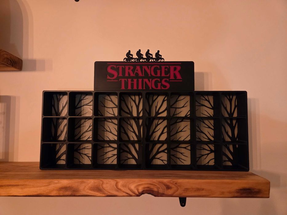Półka na figurki Kinder Joy - Stranger Things