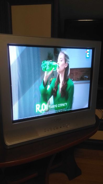 Телевізор Самсунг у доброму стані